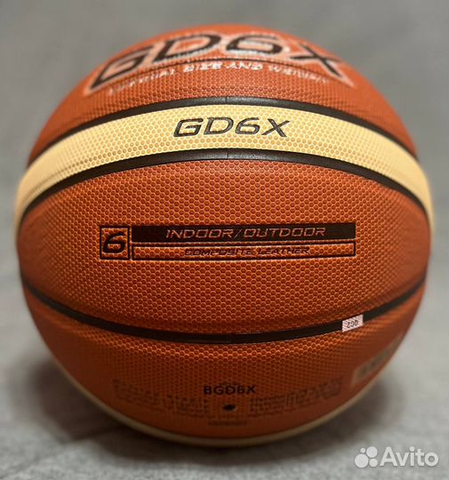 Размер 6. Баскетбольный мяч Molten GD6X. In/Out