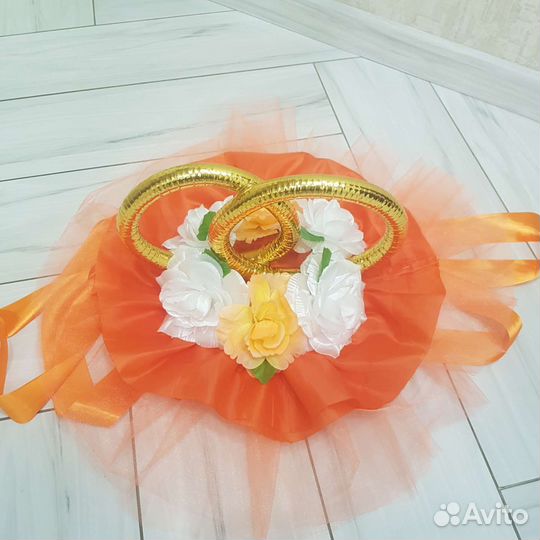 Кольца на свадебную машину