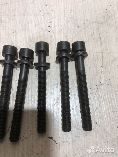 Болт головки блока Ауди 100 C4 2.0 AAD