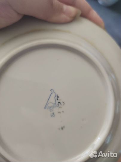 Фарфоровые тарелки