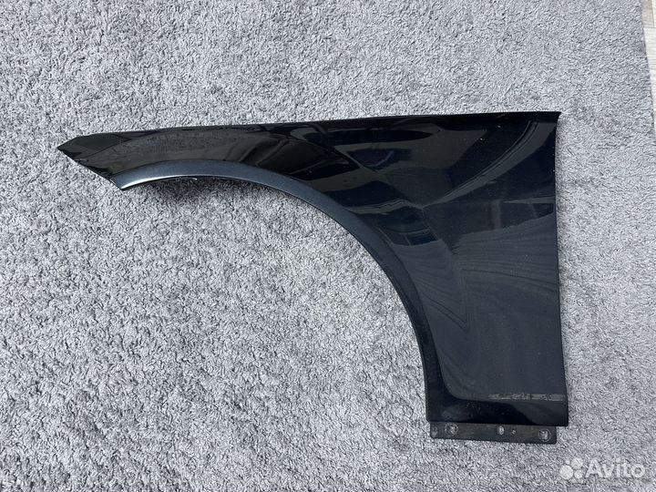 Крыло переднее левое