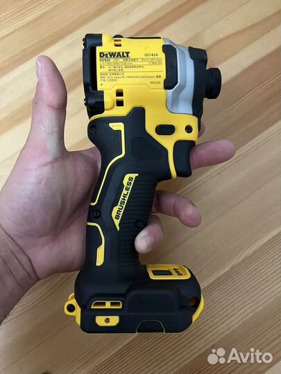 Шуруповерт dewalt dcf 850