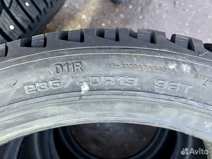 Goodyear UltraGrip Arctic 2 235/40 R19 96T