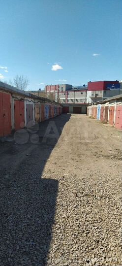 Гараж, > 30 м²