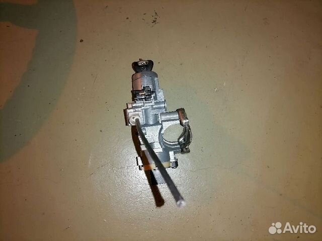 Замок зажигания ggyb-76-290 Mazda Familia BJ5W BJ5