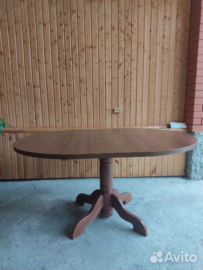 Кухонный стол