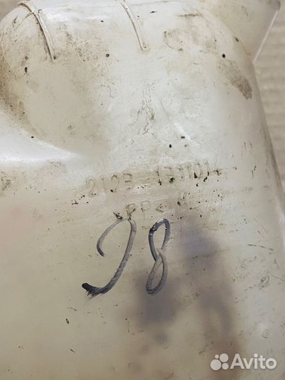 Бачок расширительный Лада Приора 2172 1 2008