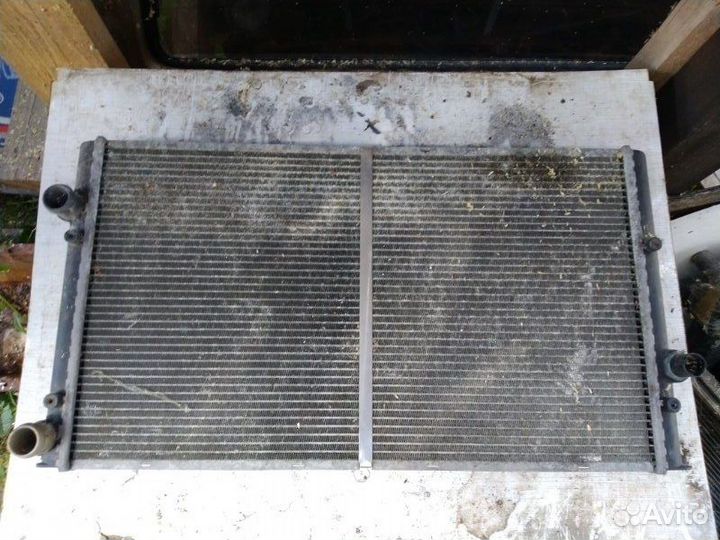 Радиатор охлаждения двигателя Seat Ibiza 1993-1997