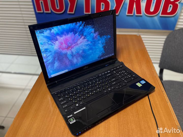 Ноутбук для учёбы и развлечений, i3,ssd,8gb ram