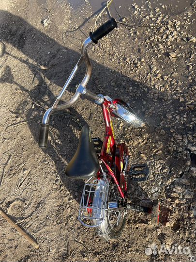 Детский велосипед четырехколесный