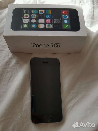 Телефон iPhone 5s