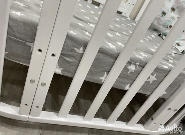 Кровать с маятником