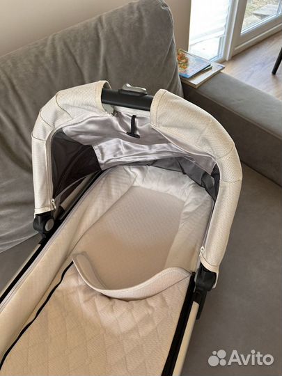 Uppababy vista с автокресло cybex cloud q с базой