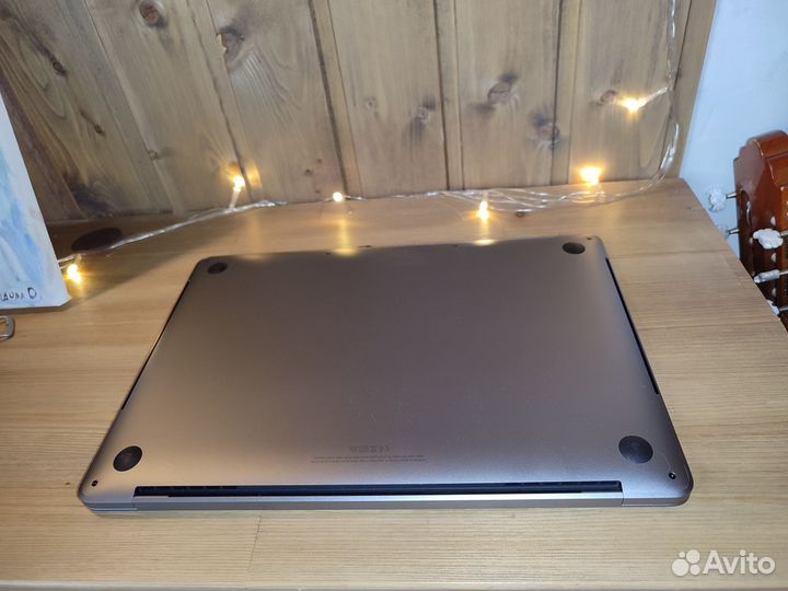 Apple Macbook pro 13 2020 16gb i7 1tb
