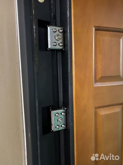Дверь входная металлическая