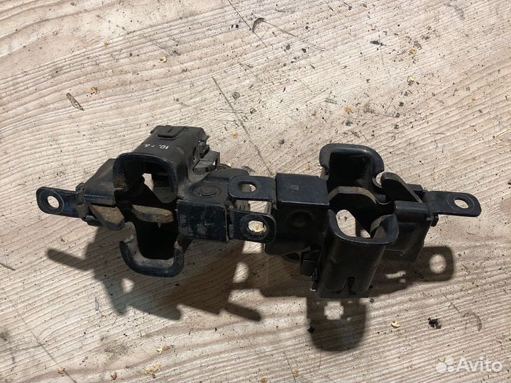 Замок капота mercedes 221