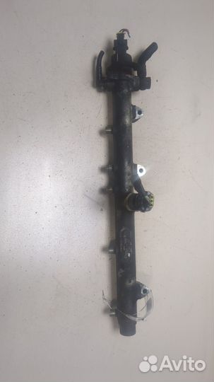 Рампа топливная Hyundai Santa Fe, 2005