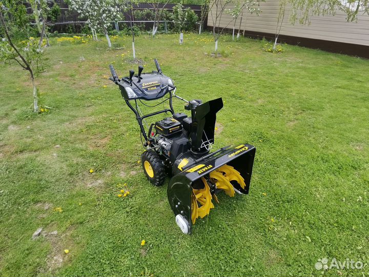 Снегоуборщик Champion ST662E