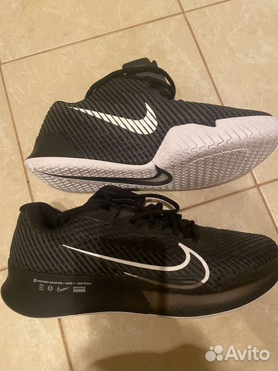 Теннисные кроссовки nike