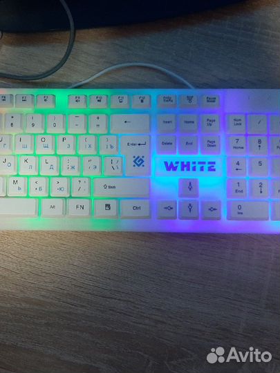 Игровая клавиатура и мышь с игровой коврик