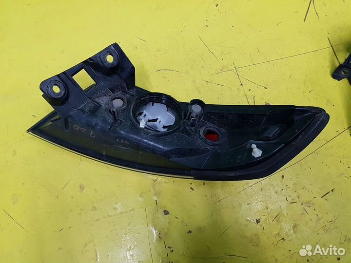 Фонарь левый Infiniti FX35 FX45 S50 26559CL61E