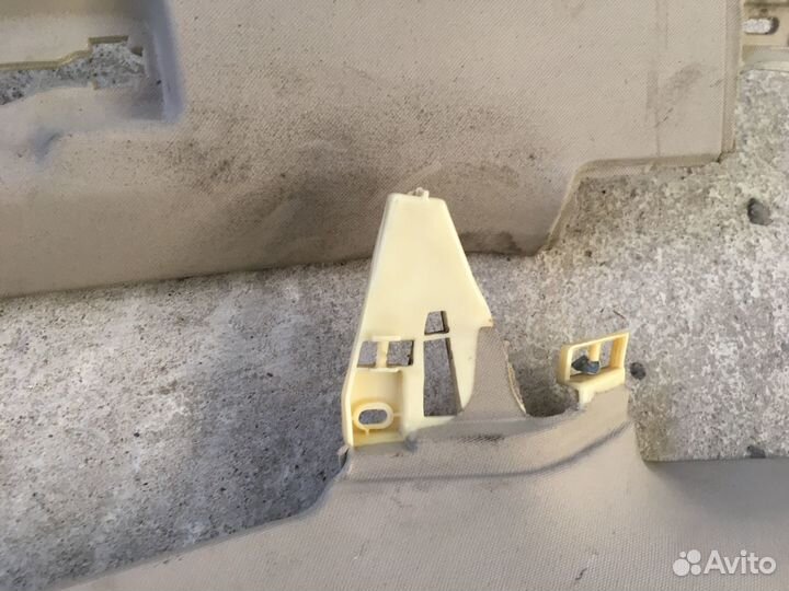 Обшивка стойки задняя Audi A4 (4136)