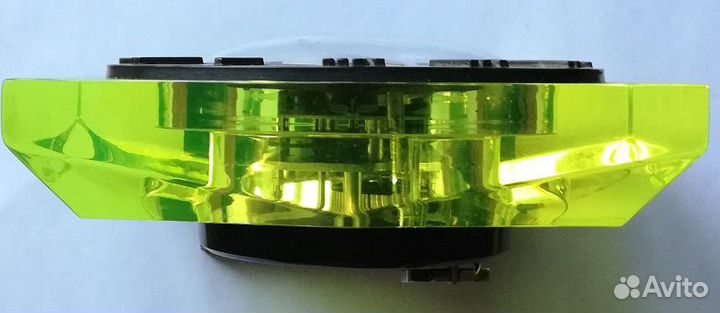 Часы механические настольные «Молния», СССР