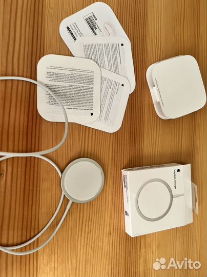 Беспроводная зарядка для iPhone MagSafe Charger