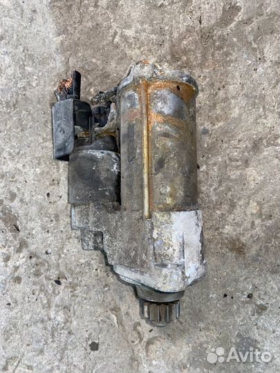 Стартер Volkswagen Tiguan внедорожник 1.4 2012