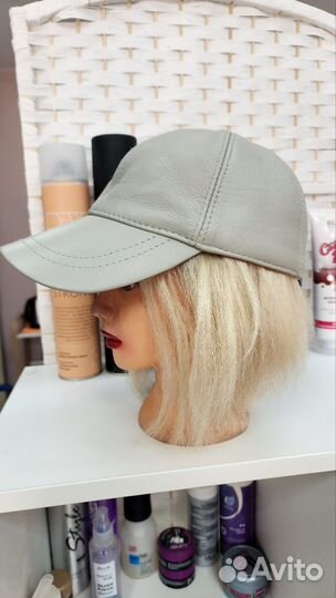 Кепка кожаная женская