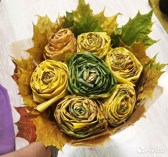Букет осенний из листьев клена / поделка