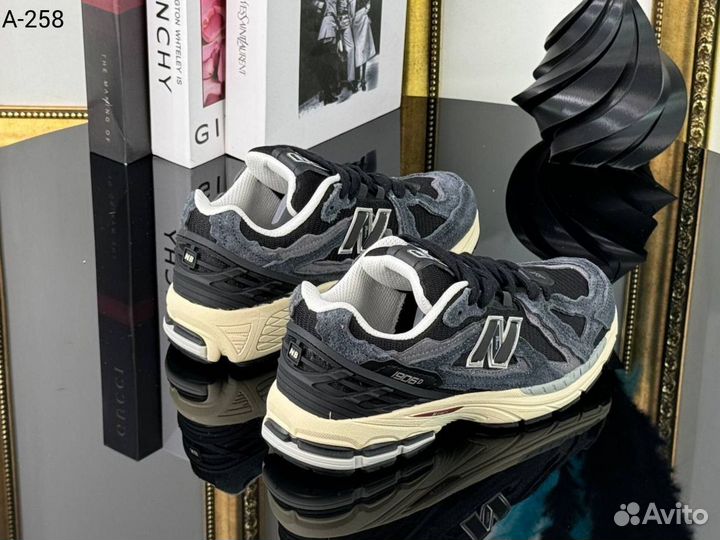 Кроссовки женские new balance