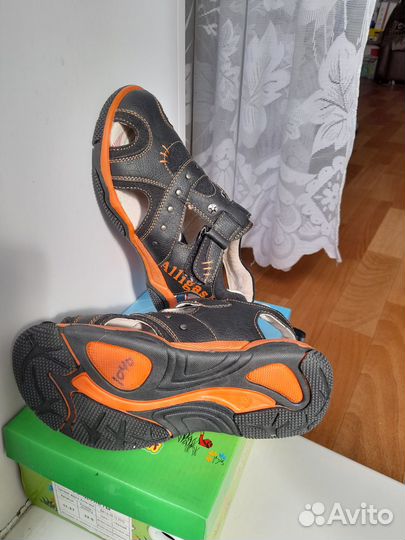 Сандали новые