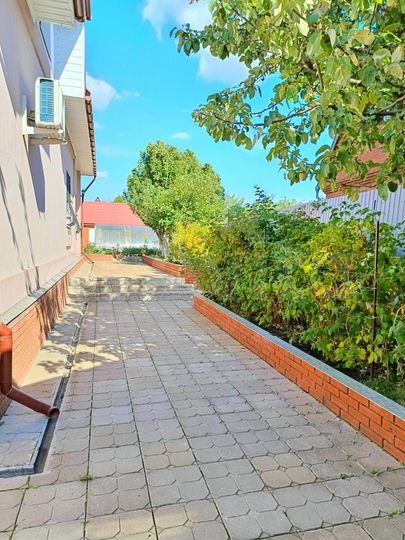 Коттедж 267 м² на участке 8,9 сот.