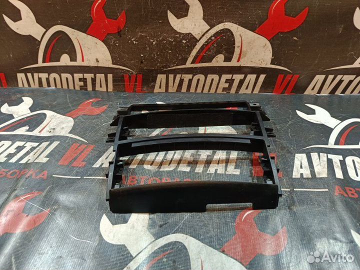 Накладка центральной консоли Kia Sorento BL D4CB