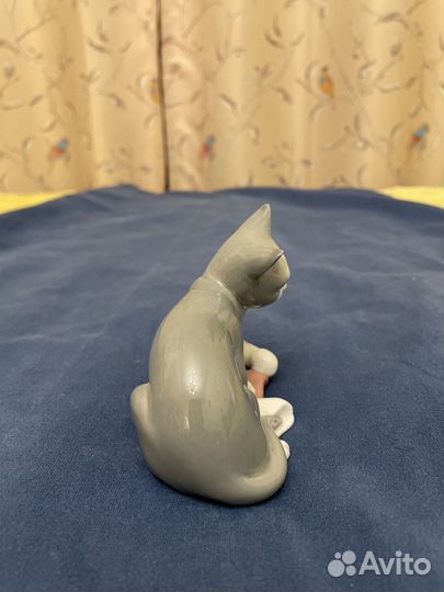 Фигурка «рождественский котёнок « NAO