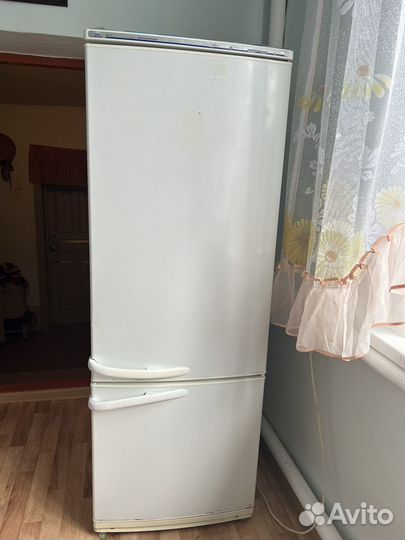 Холодильник атлант бу