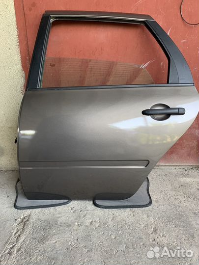 Дверь задняя левая гранта