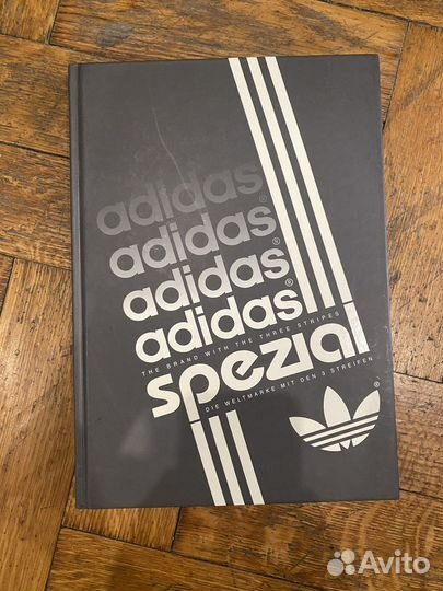 Настольная книга Adidas кроссовки
