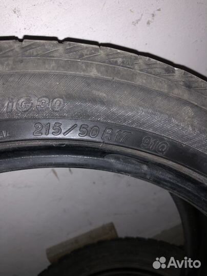 Yokohama Ice Guard IG30 215/50 R17