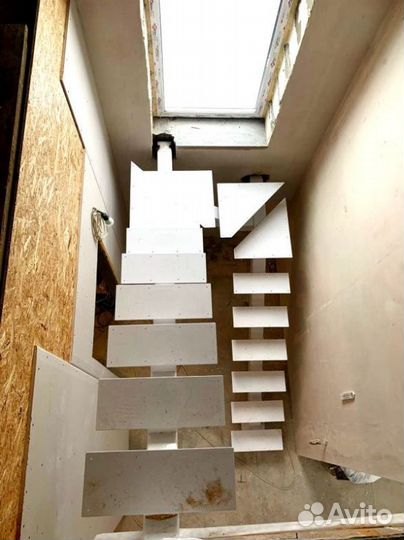 Лестница на монокосоуре