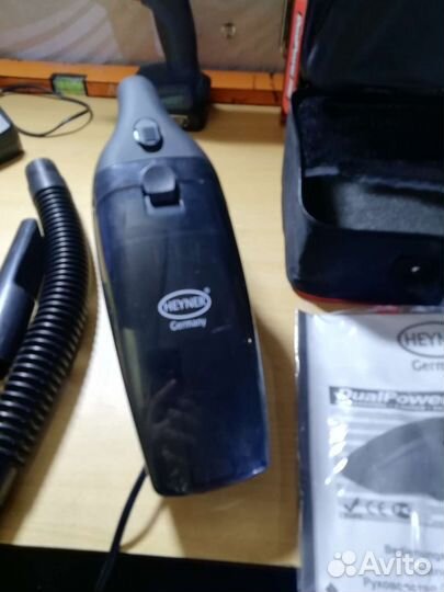 Автомобильный пылесос