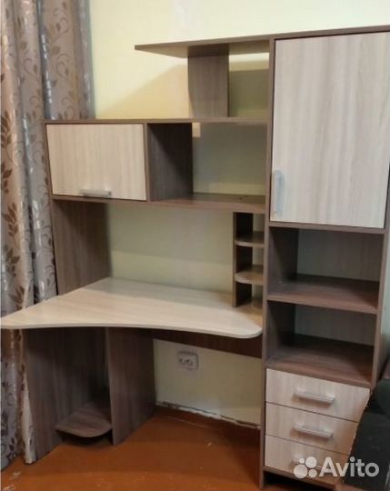 Компьютерный стол №6 (2 цвета) - в наличии