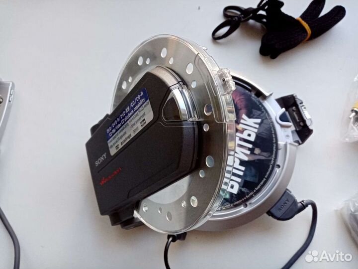 Sony d-vm1 japanese edition cd dvd walkman (d-e01