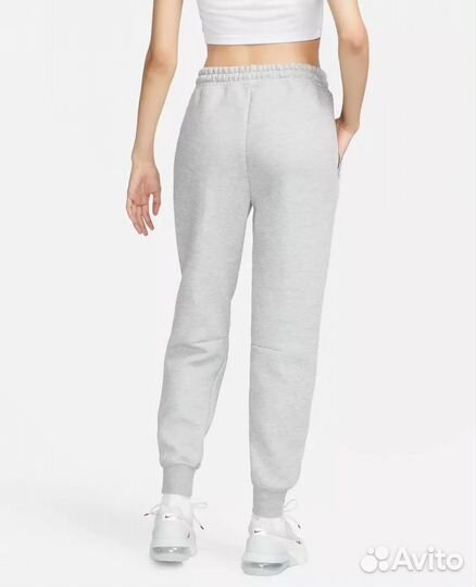 Спортивные штаны Nike женские