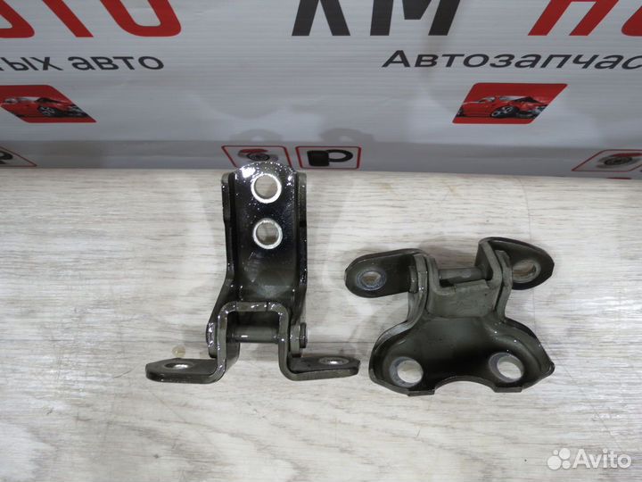 Петля двери Toyota Camry 50