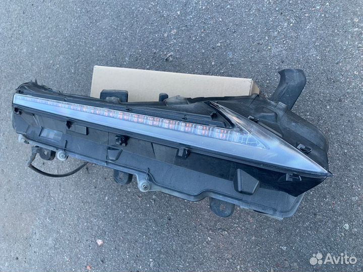 Ходовой огонь правый Lexus NX