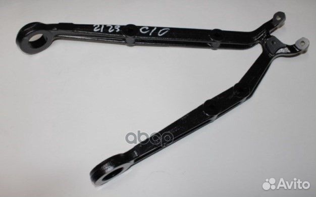 Рычаг передней подвески нижний правый ваз 2121