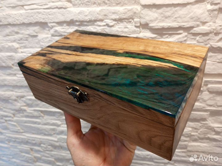 Шкатулка из дуба