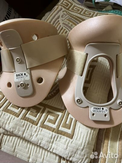 Воротник,бандаж ортопед Medium 5 1/4 новый